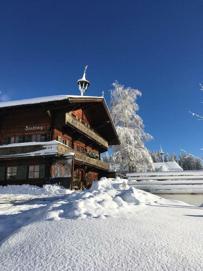 Bergpension Zinting Brixen im Thale Bagian luar foto